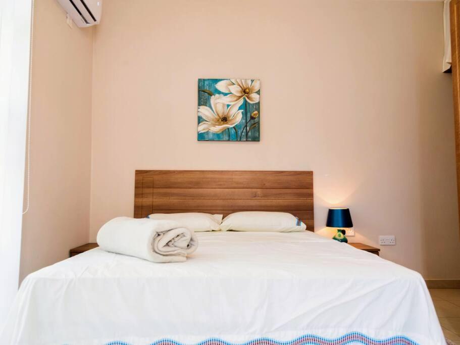 Sea Views Apartment-Wifi-Sleep 5 Marsaskala Εξωτερικό φωτογραφία